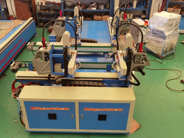 welding machine.jpg