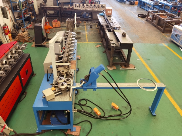 angle steel forming and punching machine-2.jpg