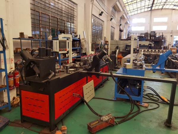 angle steel forming and punching machine-8.jpg