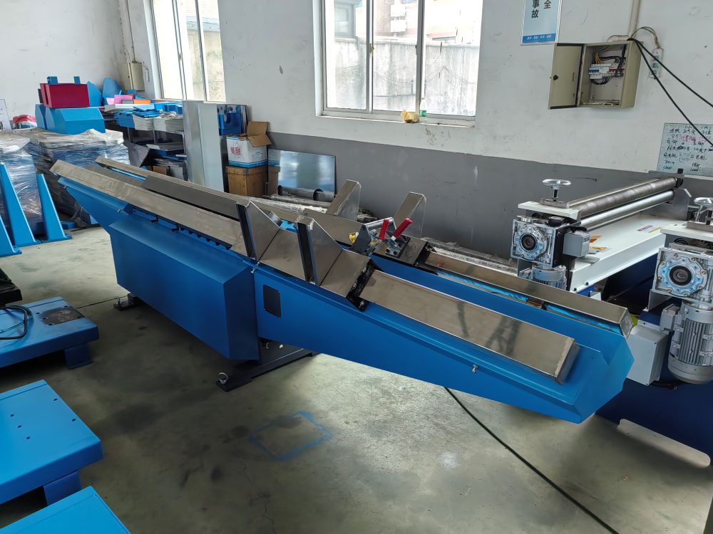 air duct seam closer.jpg air duct seam closer.jpg